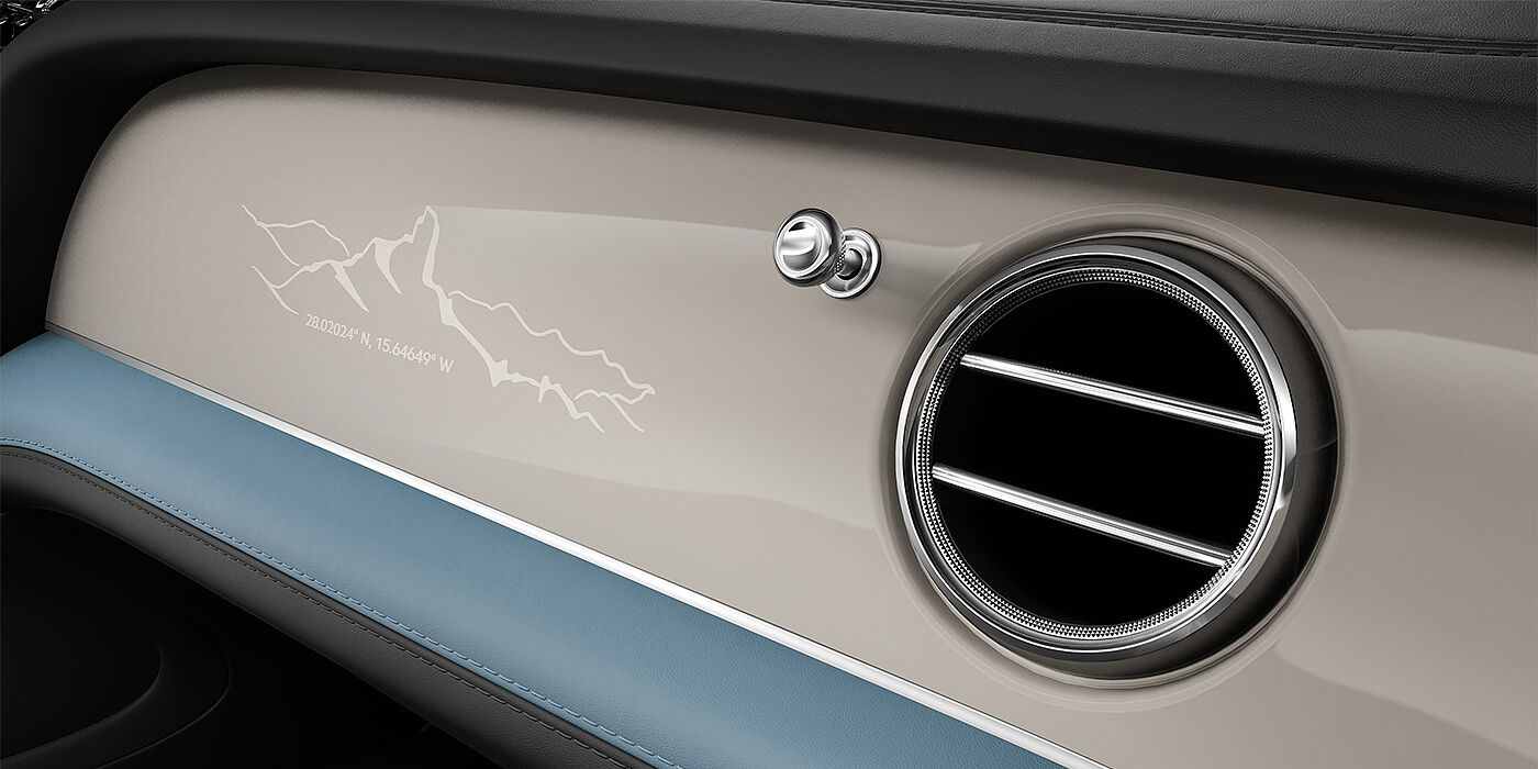 Feser-Graf Exclusive Cars GmbH | Bentley Nürnberg Bentley Bentayga Artenara Edition SUV Piano Linen veneer with Artenara detail and Linen and Beluga Black hides with Light Blue accents