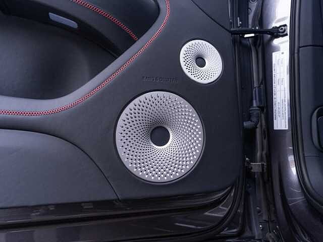 11:Bentley Bentayga, SUV, Magnetic, Feser-Graf Exclusive Cars GmbH | Bentley Nürnberg